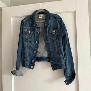 H&M Classic Blue Denim Jacket Cotton Blend Pockets Size 2 EUC